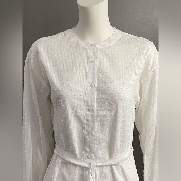 NWT Tommy Hilfiger Chambray white long-sleeve belted shirtdress. Size 2 - Picture 2 of 11